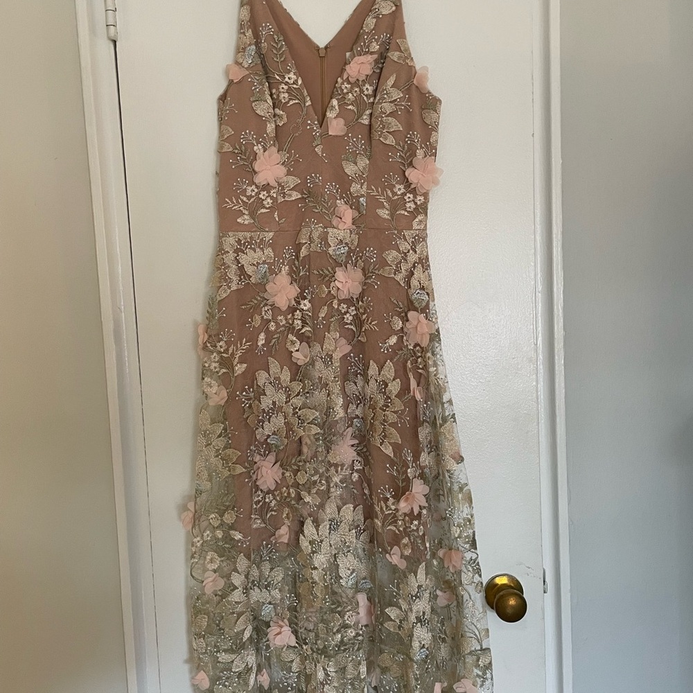 New without tags Dress the population Audrey dress. Size small.
